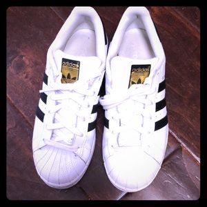Adidas Sneakers